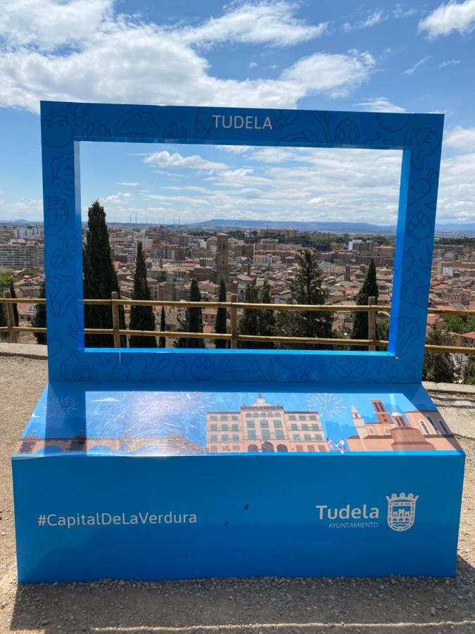 Voila Catedral Apartment Tudela Exterior foto